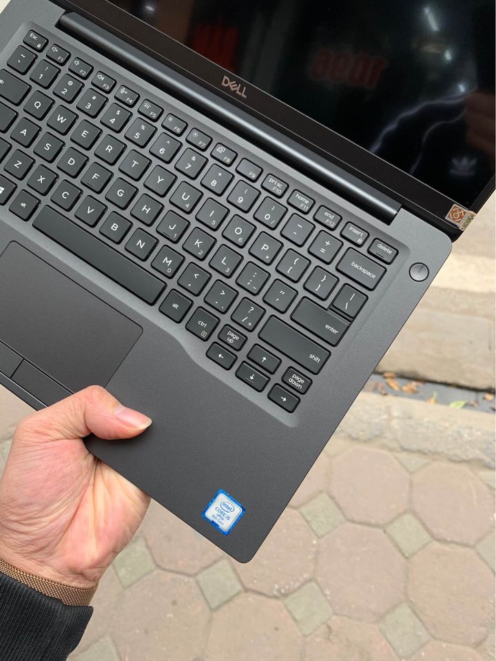 DELL LATITUDE 7400 I7-8665U 8G SSD 256G 14" FHD IPS - CORE I7-8665U RAM 8G SSD 256G 14" FHD IPS DELL LATITUDE 7400 I7-8665U 8G SSD 256G 14" FHD IPS - CORE I7-8665U RAM 8G SSD 256G 14" FHD IPS